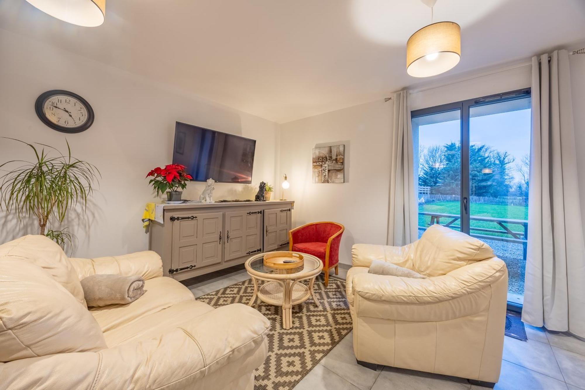 Logis Du Grand Pin Apartment Saint-Martin-des-Entrees Luaran gambar